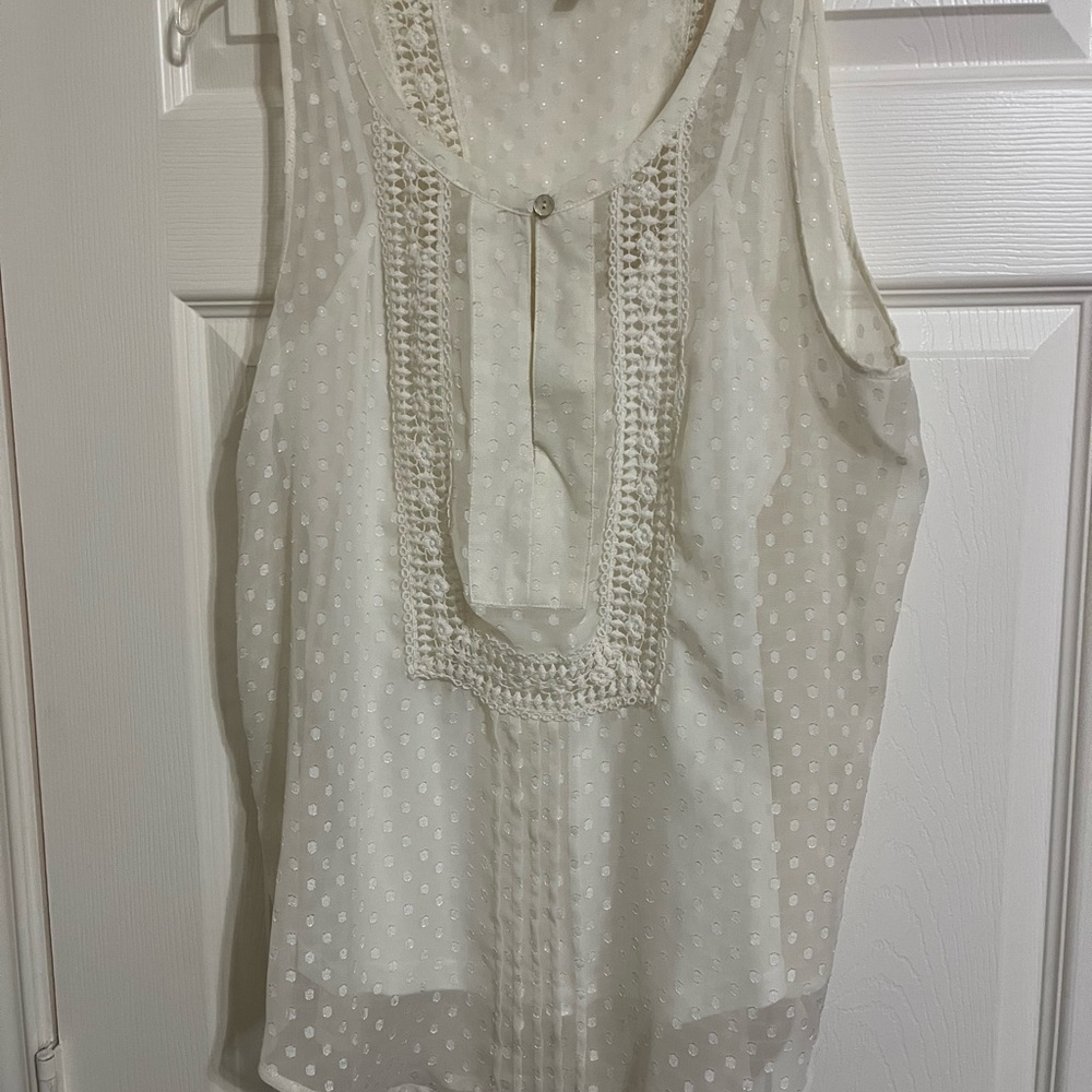 Daniel Rainn Cream Sleeveless Bib Collar Blouse